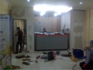 partisi-interior-bank interior-kantor-bank-minimalis